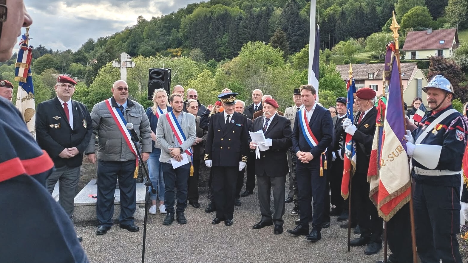 Sweat à Capuche Patriotique Gaulois - Design Réfractaire Et Historique - Coupe Classique - 241 G - Fierté Française - 5
